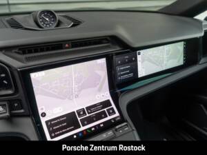 Imagen 24/35 de Porsche Cayenne Coupé E-Hybrid (1900)