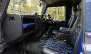 Image 4/43 of Land Rover Defender 90 (2010)