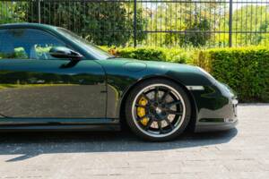 Bild 10/37 von Porsche 911 GT2 (2008)