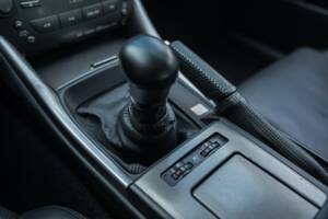 Bild 39/50 von Lexus IS 220d (2006)