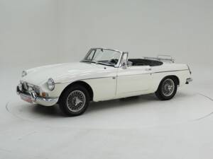 Image 1/15 of MG MGB (1964)
