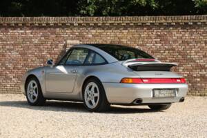 Imagen 2/50 de Porsche 911 Carrera (1996)