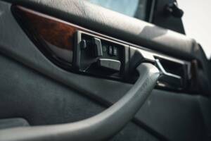 Bild 5/15 von Mercedes-Benz 560 SEC (1990)