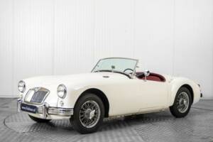 Image 1/50 of MG MGA 1500 (1957)