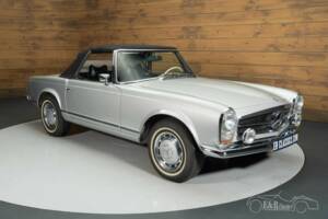 Image 3/19 of Mercedes-Benz 280 SL (1968)
