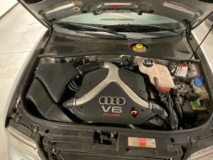 Bild 40/64 von Audi S4 Avant (2000)
