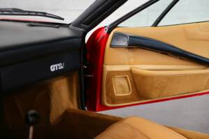 Image 38/50 of Ferrari 308 GTSi (1982)