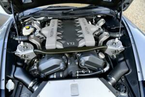 Image 40/50 de Aston Martin V12 Vanquish (2001)
