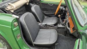 Image 32/66 of Triumph TR 4A IRS (1966)