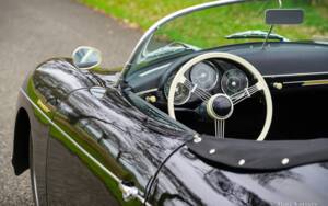 Image 28/49 of Porsche 356 C 1600 (1965)