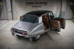 Image 6/92 of Citroën DS 23 Pallas (1975)