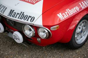 Image 13/44 of Lancia Fulvia Rallye HF 1.6 (1970)