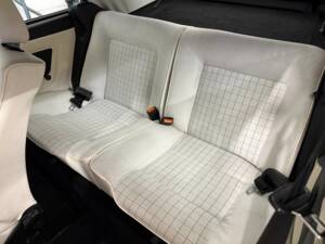Bild 12/17 von Volkswagen Golf I Cabrio GLi 1.8 (1989)