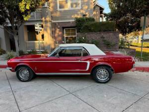 Image 13/50 of Ford Mustang 200 (1968)