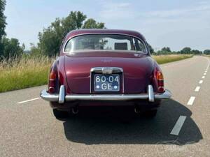 Bild 7/8 von Jaguar S-Type 3.4 (1968)