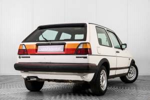 Image 32/50 de Volkswagen Golf Mk II GTi 1.8 (1987)
