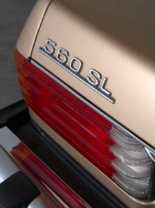 Image 24/47 de Mercedes-Benz 560 SL (1987)