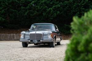 Image 7/37 of Mercedes-Benz 280 SE 3,5 (1970)