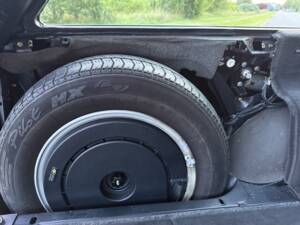 Image 22/24 of Mercedes-Benz E 320 T (1996)