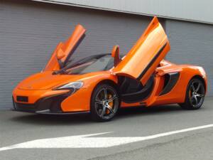 Image 1/100 of McLaren 650S (2014)