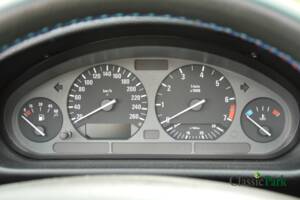 Bild 32/50 von BMW 320i (1994)