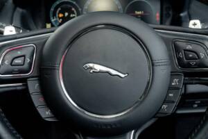 Bild 35/50 von Jaguar XJ 3.0 (2019)