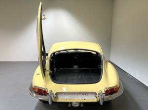 Image 18/22 de Jaguar Type E 4.2 (1965)