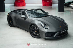 Image 4/25 of Porsche 911 Carrera 4 GTS (2023)