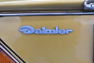 Image 46/47 of Daimler Sovereign 4.2 (1982)