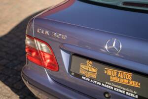 Bild 13/58 von Mercedes-Benz CLK 320 (1999)