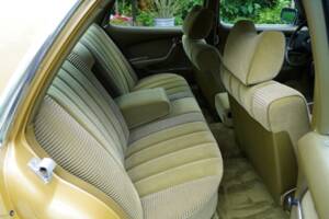 Imagen 6/19 de Mercedes-Benz 350 SE (1977)