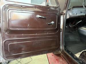 Image 12/42 of Chevrolet C10 Fleetside (1964)