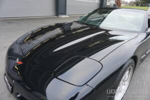 Image 16/48 of Chevrolet Corvette (1998)