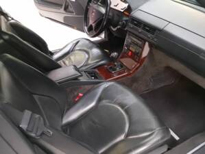 Bild 18/46 von Mercedes-Benz SL 280 (1999)