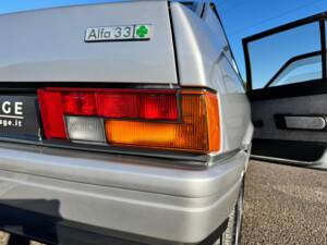 Image 13/48 of Alfa Romeo 33 - 1.5 QV (1985)