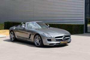 Image 18/21 of Mercedes-Benz SLS AMG Roadster (2012)