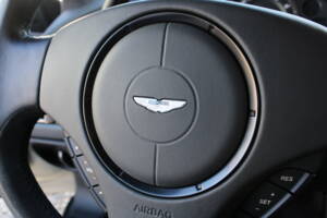 Bild 26/47 von Aston Martin DB 9 GT &quot;Bond Edition&quot; (2015)