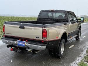 Image 3/9 of Ford F-350 (2001)
