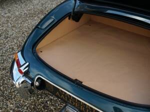 Bild 40/43 von Jaguar E-Type 4.2 (1967)