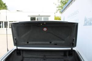 Image 46/50 of Mercedes-Benz SL 320 (2001)