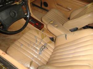 Image 21/30 de Mercedes-Benz 560 SL (1988)