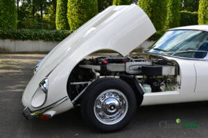 Bild 14/50 von Jaguar E-Type V12 (2+2) (1971)