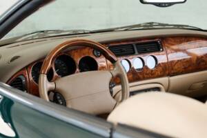 Bild 16/50 von Jaguar XK8 4.0 (2002)