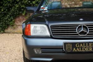 Image 46/50 of Mercedes-Benz 500 SL (1992)