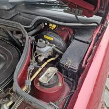 Immagine 79/162 di Mercedes-Benz 230 CE (1989)