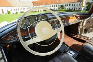 Afbeelding 37/73 van Mercedes-Benz 280 SE (1969)