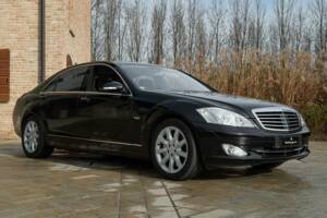 Bild 2/50 von Mercedes-Benz S 600 L (2007)