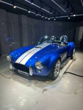 Image 1/18 of AC Cobra (2011)