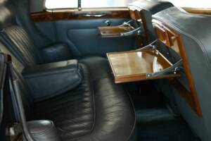 Image 47/50 of Bentley S 3 (1964)