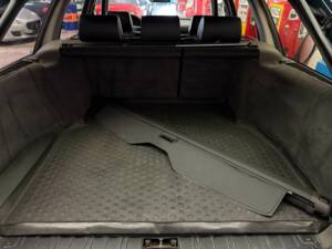 Bild 18/18 von BMW 525i Touring (1994)